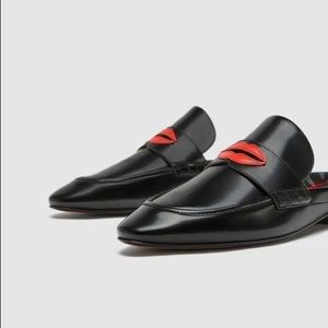 Sara Lip pucker Loafers